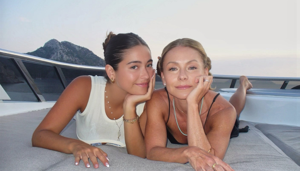 Fit Lola Consuelos With Her Superfit Mother Kelly Ripa