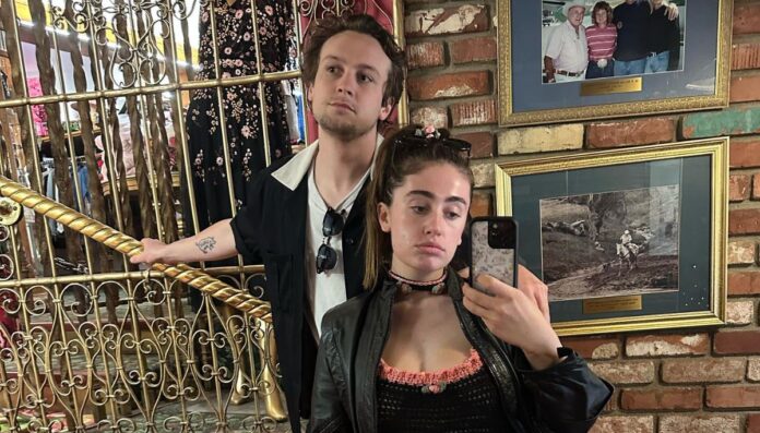 Rachel Sennott's Budding Romance With Boyfriend Logan Miller Rachel Sennott's Budding Romance With Boyfriend Logan Miller