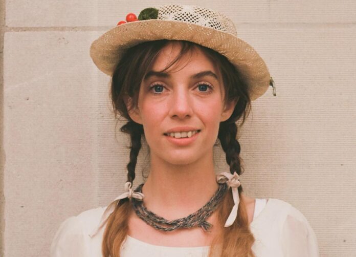 Maya Hawke's Victory Over Dyslexia Despite Illness Misconceptions Maya Hawke's Victory Over Dyslexia Despite Illness Misconceptions