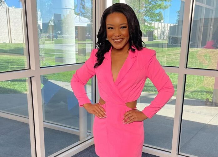 Miss Kansas Alexis Smith Breaks Racial Barriers in 82-Year-Old Pageant Tradition Miss Kansas Alexis Smith Breaks Racial Barriers in 82-Year-Old Pageant Tradition