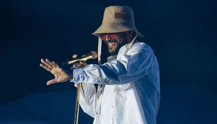 The Soul Star Maxwell’s Quest for a Wife Beyond the Spotlight The Soul Star Maxwell’s Quest for a Wife Beyond the Spotlight