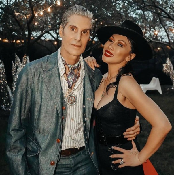 Perry Farrell and Etty Lau Farrell looking stunning as always